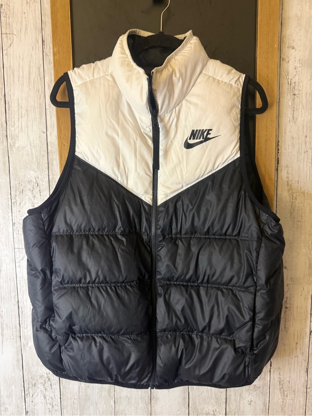 Nike Women Size L Down Puffer Vest Windrunner #939442 Reversible | Panda